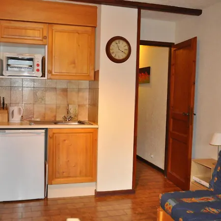 Apartment Adorable Mezzanine, Proche Telesieges, Parking Prive